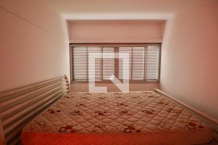 Quarto 2 de apartamento para alugar com 3 quartos, 120m² em Vila Alzira, Guarujá