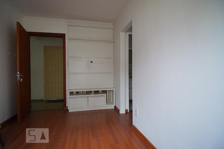 Sala  de apartamento para alugar com 1 quarto, 42m² em Jardim Itu, Porto Alegre