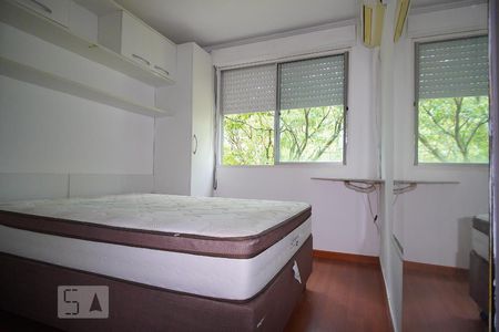 Quarto de apartamento para alugar com 1 quarto, 42m² em Jardim Itu, Porto Alegre