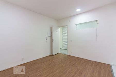 Sala de apartamento para alugar com 1 quarto, 30m² em Presidente Altino, Osasco