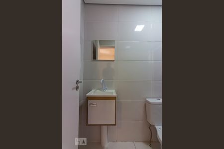 Banheiro de apartamento para alugar com 1 quarto, 30m² em Presidente Altino, Osasco