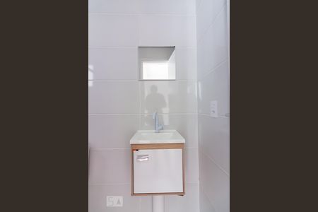 Banheiro de apartamento para alugar com 1 quarto, 30m² em Presidente Altino, Osasco