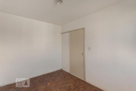 Quarto de apartamento para alugar com 1 quarto, 60m² em Jardim Leopoldina, Porto Alegre