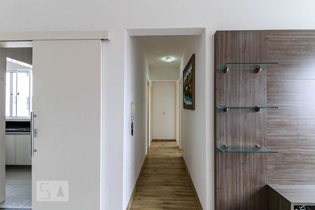 Corredor de apartamento para alugar com 3 quartos, 60m² em Tingui, Curitiba