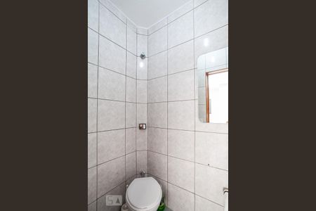 Casa à venda com 197m², 3 quartos e 4 vagas Casa à venda com 197m², 3 quartos e 4 vagasBanheiro de Serviço