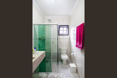 Casa à venda com 197m², 3 quartos e 4 vagas Casa à venda com 197m², 3 quartos e 4 vagasBanheiro da Suíte