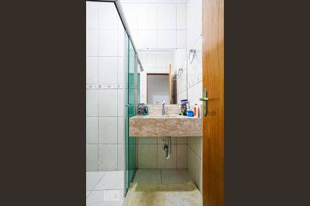 Casa à venda com 197m², 3 quartos e 4 vagas Casa à venda com 197m², 3 quartos e 4 vagasBanheiro