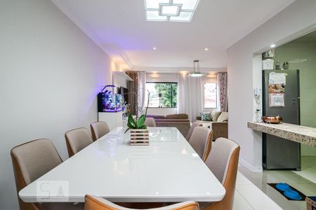 Casa à venda com 197m², 3 quartos e 4 vagas Casa à venda com 197m², 3 quartos e 4 vagasSala de Jantar