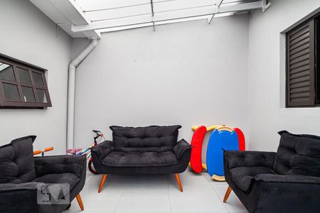 Casa à venda com 197m², 3 quartos e 4 vagas Casa à venda com 197m², 3 quartos e 4 vagasEspaço Gourmet