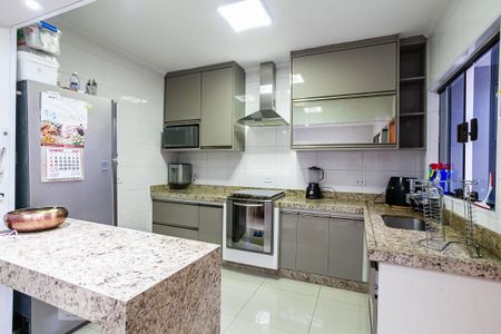 Casa à venda com 197m², 3 quartos e 4 vagas Casa à venda com 197m², 3 quartos e 4 vagasCozinha