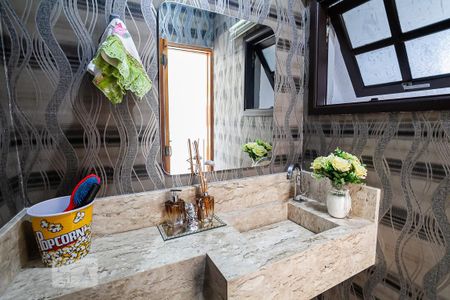 Casa à venda com 197m², 3 quartos e 4 vagas Casa à venda com 197m², 3 quartos e 4 vagasLavabo