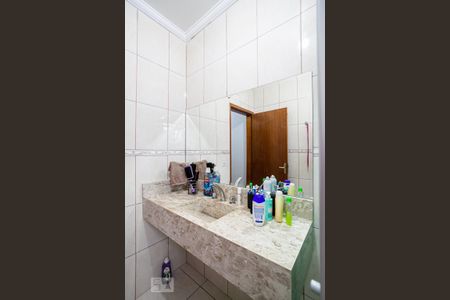 Casa à venda com 197m², 3 quartos e 4 vagas Casa à venda com 197m², 3 quartos e 4 vagasBanheiro da Suíte