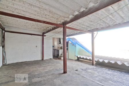 Casa à venda com 280m², 3 quartos e 2 vagas Casa à venda com 280m², 3 quartos e 2 vagasTerraço