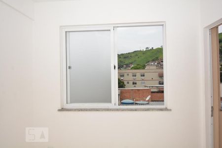 Sala de apartamento para alugar com 2 quartos, 48m² em Váz Lobo, Rio de Janeiro