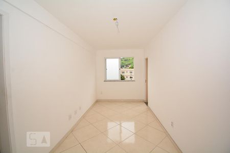 Sala de apartamento para alugar com 2 quartos, 48m² em Váz Lobo, Rio de Janeiro