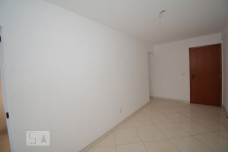 Sala de apartamento para alugar com 2 quartos, 48m² em Váz Lobo, Rio de Janeiro