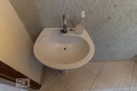 Detalhe banheiro de casa à venda com 3 quartos, 120m² em Vila São Francisco (zona Leste), São Paulo