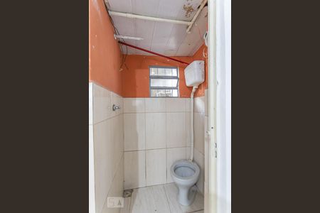 Banheiro de kitnet/studio para alugar com 1 quarto, 18m² em Alto da Lapa, São Paulo