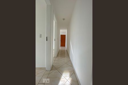 Corredor de apartamento à venda com 1 quarto, 51m² em Cordovil, Rio de Janeiro