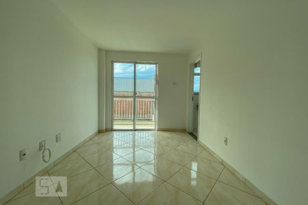 Sala de apartamento à venda com 1 quarto, 51m² em Cordovil, Rio de Janeiro