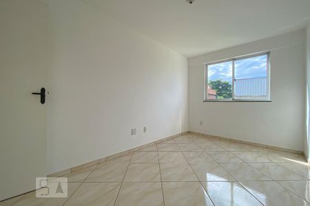 Quarto 1 de apartamento à venda com 1 quarto, 51m² em Cordovil, Rio de Janeiro