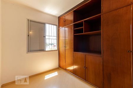 Quarto 2 de apartamento para alugar com 2 quartos, 50m² em Vila Vermelha, São Paulo