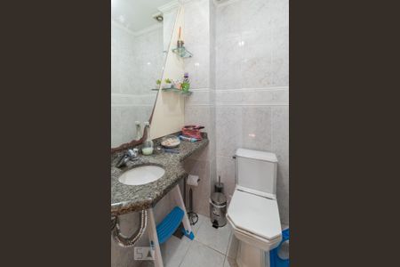 Lavabo de casa de condomínio à venda com 2 quartos, 174m² em Menino Deus, Porto Alegre