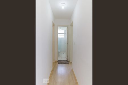Corredor de apartamento para alugar com 2 quartos, 55m² em Vila Mogilar, Mogi das Cruzes