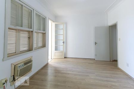 Quarto 1 de apartamento à venda com 2 quartos, 96m² em Farroupilha, Porto Alegre