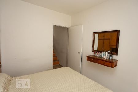 Quarto 1 de casa à venda com 2 quartos, 143m² em Jardim Maria Rosa, Taboão da Serra