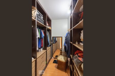 Closet do Quarto 1 de casa à venda com 2 quartos, 115m² em Jardim Peri, São Paulo