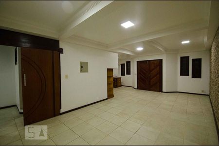 Sala de casa à venda com 3 quartos, 197m² em Jardim Guanabara, Rio de Janeiro
