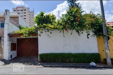 Casa à venda com 297m², 3 quartos e 8 vagas Casa à venda com 297m², 3 quartos e 8 vagasFachada