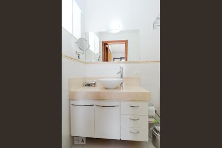 Casa à venda com 297m², 3 quartos e 8 vagas Casa à venda com 297m², 3 quartos e 8 vagasBanheiro da Suíte 3