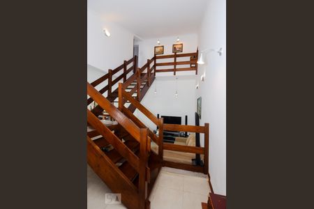 Escada da Sala de casa à venda com 3 quartos, 297m² em Vila Rosália, Guarulhos