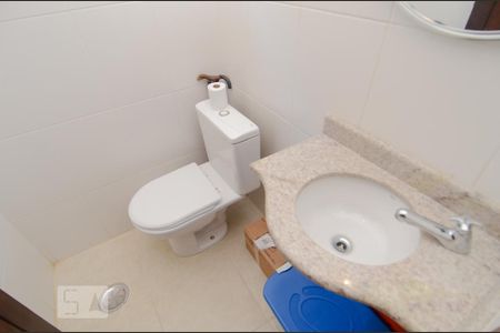 Casa à venda com 297m², 3 quartos e 8 vagas Casa à venda com 297m², 3 quartos e 8 vagasBanheiro de Serviço