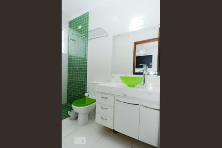 Casa à venda com 297m², 3 quartos e 8 vagas Casa à venda com 297m², 3 quartos e 8 vagasBanheiro da Suíte 2