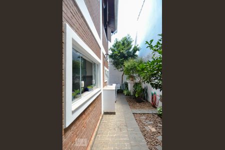 Casa à venda com 297m², 3 quartos e 8 vagas Casa à venda com 297m², 3 quartos e 8 vagasÁrea Externa - Fundos da Casa