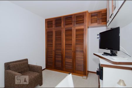 Casa à venda com 297m², 3 quartos e 8 vagas Casa à venda com 297m², 3 quartos e 8 vagasSuíte 1