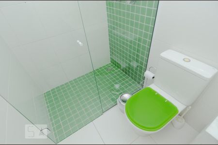 Casa à venda com 297m², 3 quartos e 8 vagas Casa à venda com 297m², 3 quartos e 8 vagasBanheiro da Suíte 2