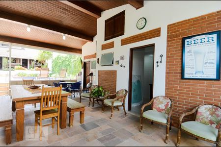 Casa à venda com 297m², 3 quartos e 8 vagas Casa à venda com 297m², 3 quartos e 8 vagasSalão de Festas