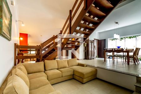 Sala de TV de casa à venda com 3 quartos, 297m² em Vila Rosália, Guarulhos