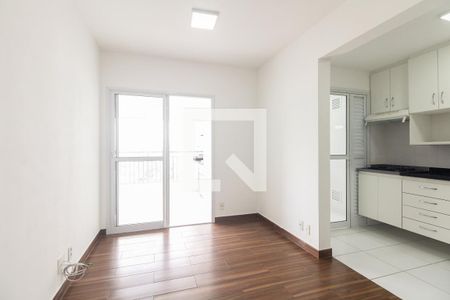 Sala  de apartamento para alugar com 2 quartos, 69m² em Chácara Seis de Outubro, São Paulo