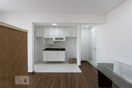 Sala e Cozinha de apartamento para alugar com 2 quartos, 69m² em Chácara Seis de Outubro, São Paulo