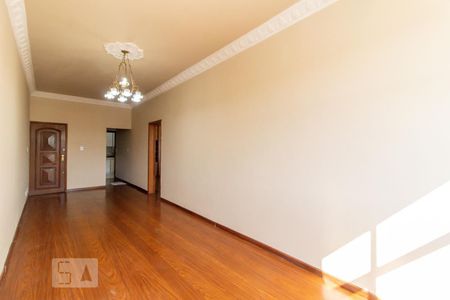 Sala de apartamento para alugar com 2 quartos, 70m² em Jardim Guanabara, Rio de Janeiro