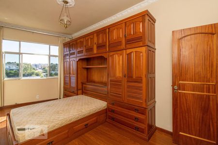 Quarto 1 de apartamento para alugar com 2 quartos, 70m² em Jardim Guanabara, Rio de Janeiro