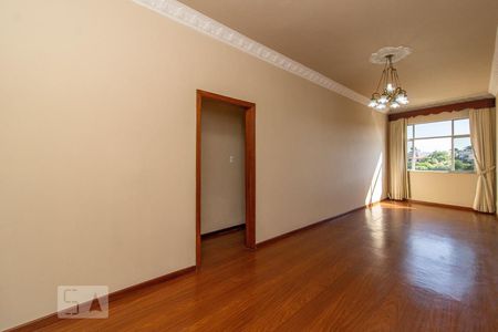 Sala de apartamento para alugar com 2 quartos, 70m² em Jardim Guanabara, Rio de Janeiro