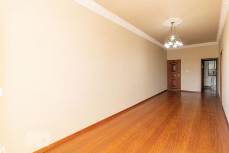 Sala de apartamento para alugar com 2 quartos, 70m² em Jardim Guanabara, Rio de Janeiro