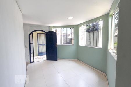 Sala de casa para alugar com 4 quartos, 280m² em Freguesia (jacarepaguá), Rio de Janeiro