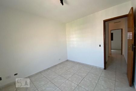 Quarto 1 de casa à venda com 2 quartos, 67m² em Parque Industrial das Oliveiras, Taboão da Serra